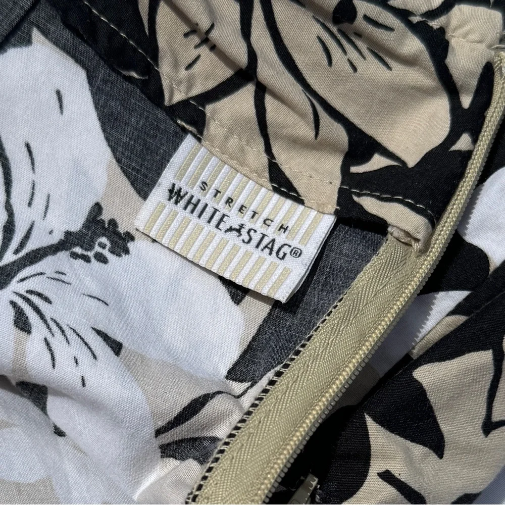 (10) WHITE STAG Fun Well-Made Stretch Black Tan & White Skort